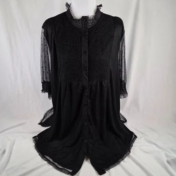 Suzanne Betro Black Lace Short Sleeve Top - Picture 1 of 8